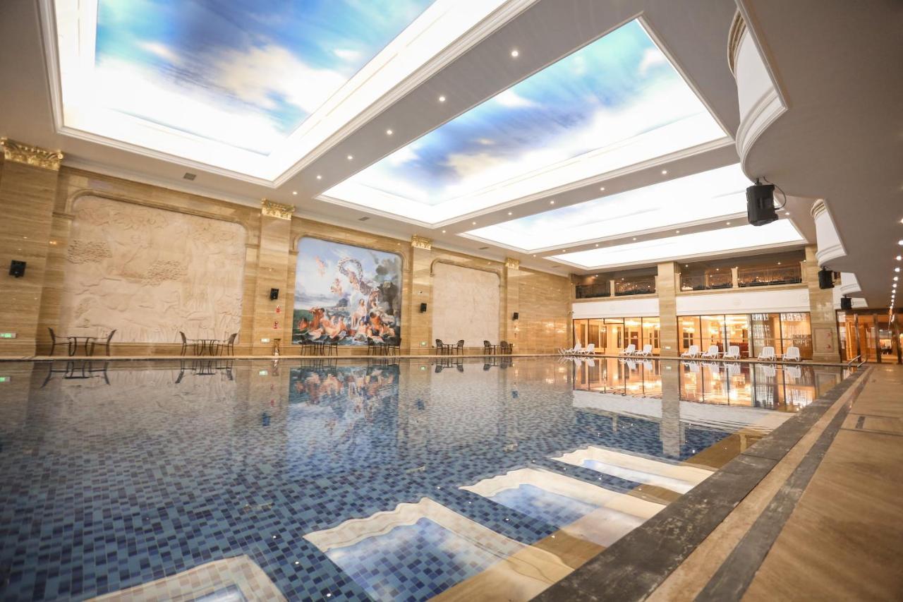 Hotel Wyndham Grand Kunming East Exterior foto