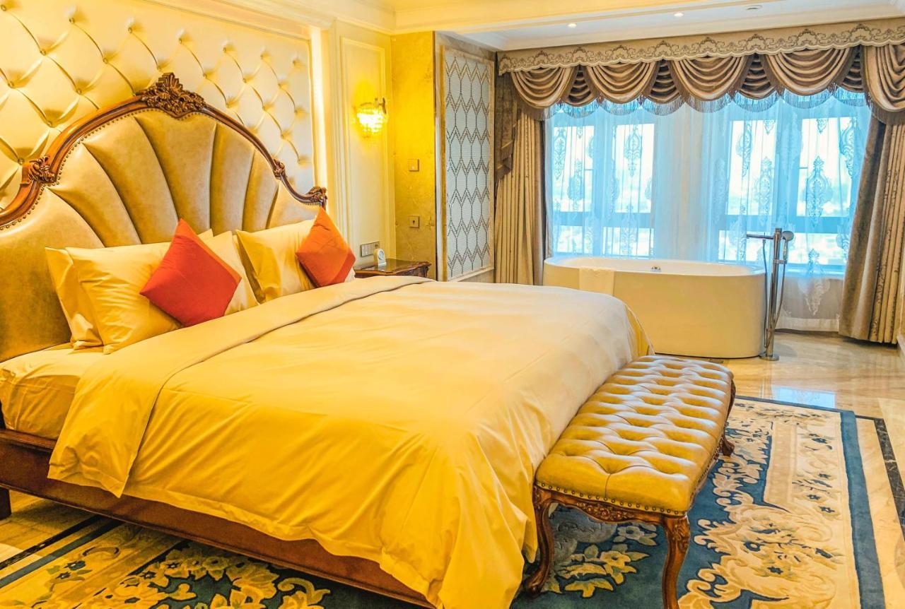Hotel Wyndham Grand Kunming East Exterior foto