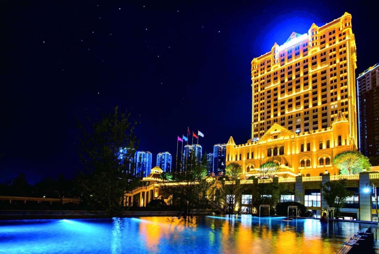 Hotel Wyndham Grand Kunming East Exterior foto