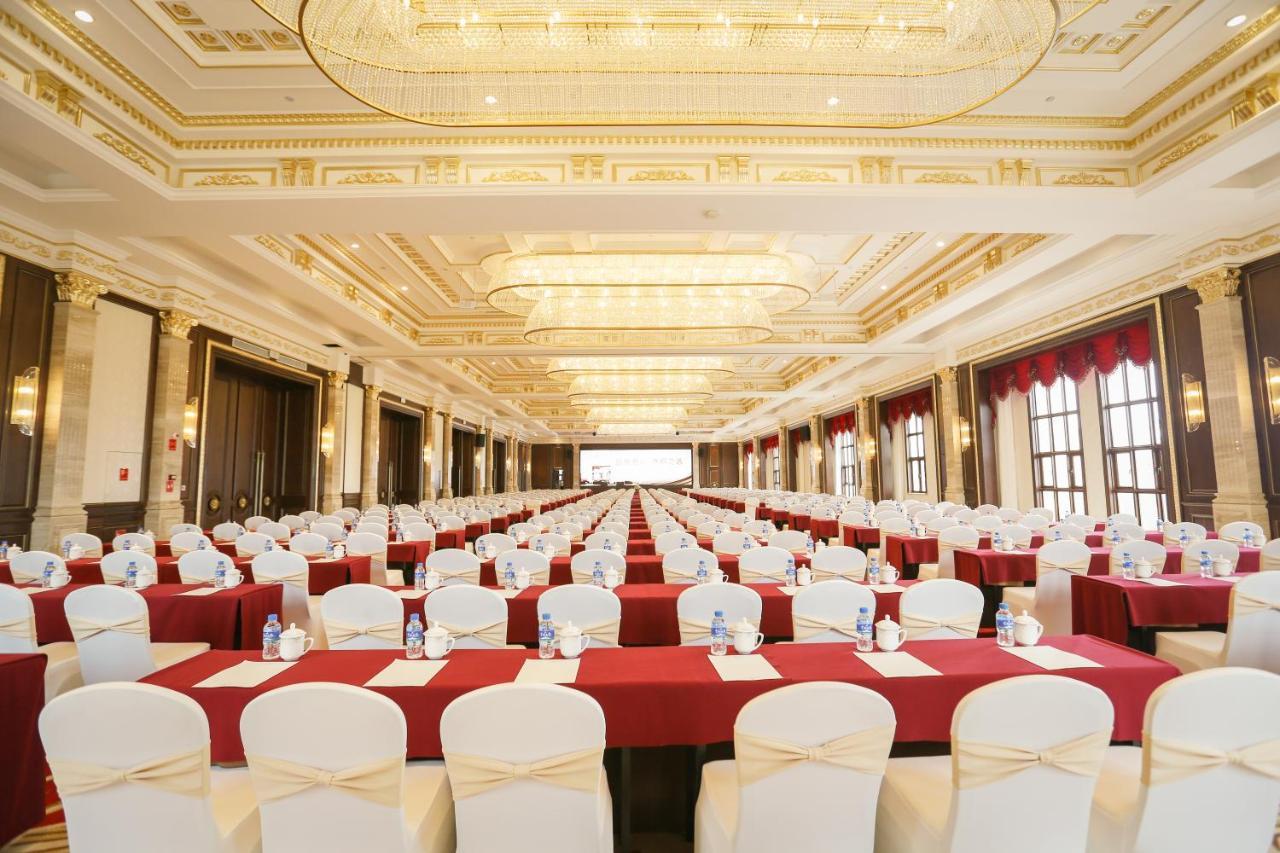 Hotel Wyndham Grand Kunming East Exterior foto