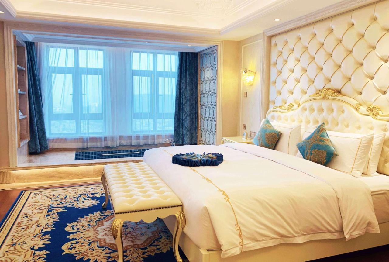 Hotel Wyndham Grand Kunming East Exterior foto